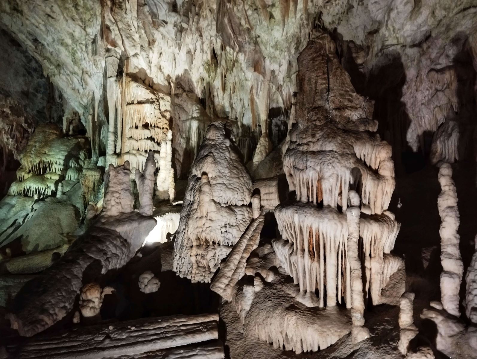 Anh tranh thủ ghé thăm 5 trong số 8 di tích được UNESCO công nhận là di sản thế giới.