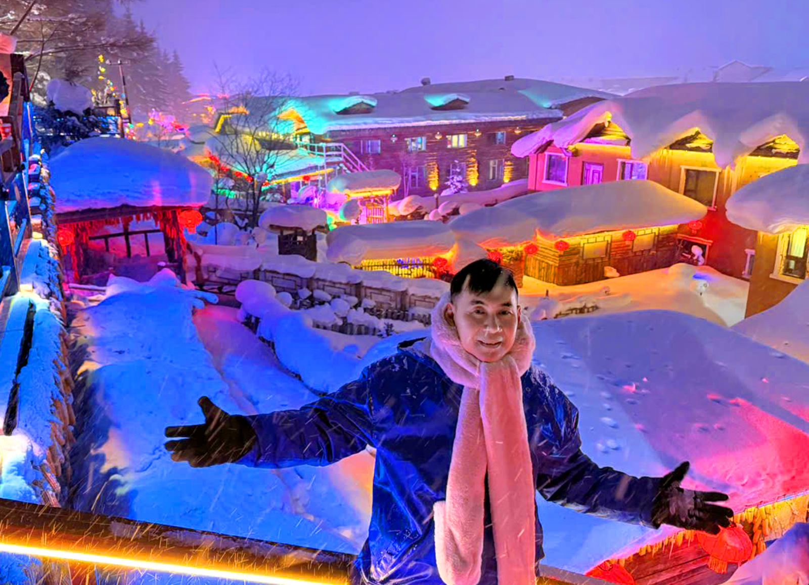 Anh tới thăm cây bồ đề 2.500 tuổi ở cố đô Anuradhapura - một trong 8 di sản văn hóa được UNESCO công nhận.