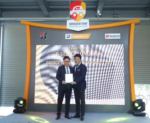 B-select Long Biên - Câu chuyện của Doanh nhân Phạm Viết Trung với niềm  đam mê lốp