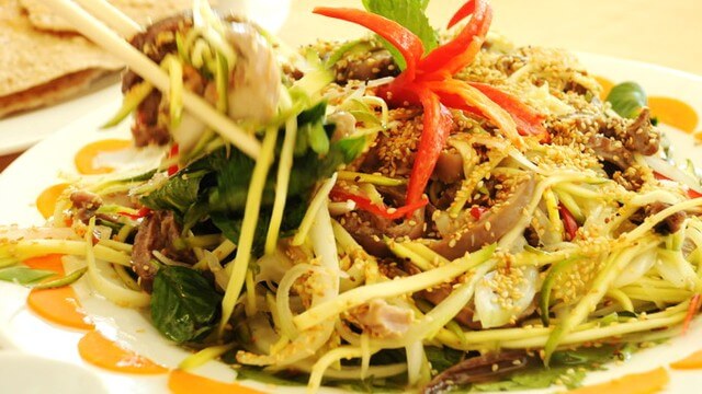 Những đặc sản mê hoặc lòng người ở xứ 'hoa vàng cỏ xanh'