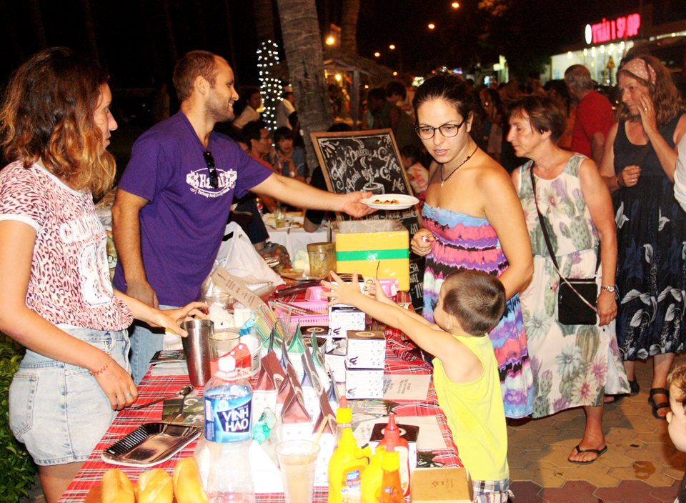 Bình Thuận đón 3,81 triệu lượt khách trong 9 tháng đầu năm 2016