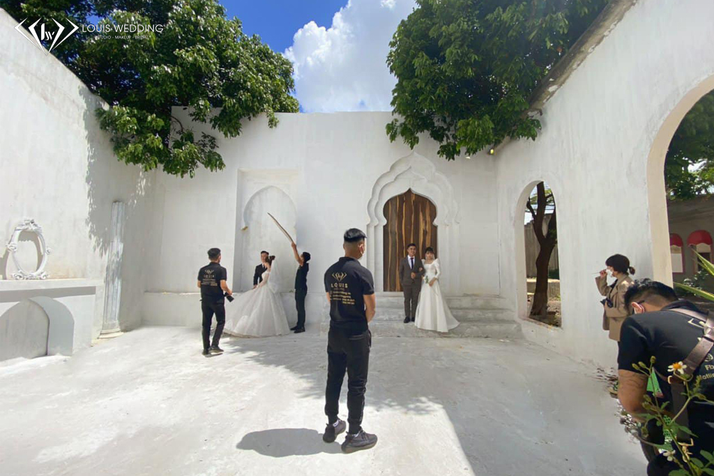 Phim trường chụp hình cưới Louis Wedding lớn nhất Gia Lai