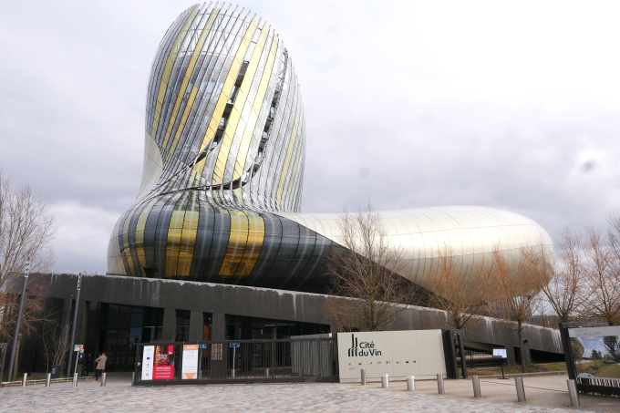 La Cité du Vin - điểm đến cho người yêu rượu vang.