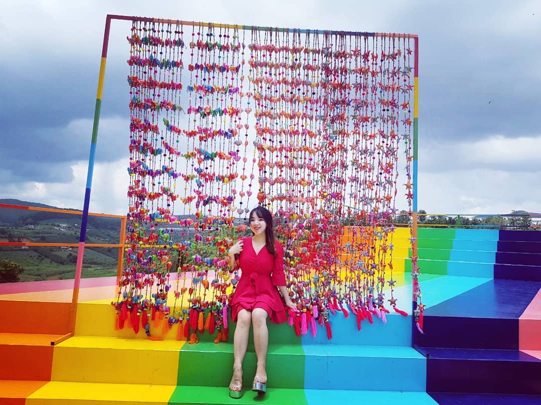 Con đường cầu vồng tại Mê Linh Coffee Garden