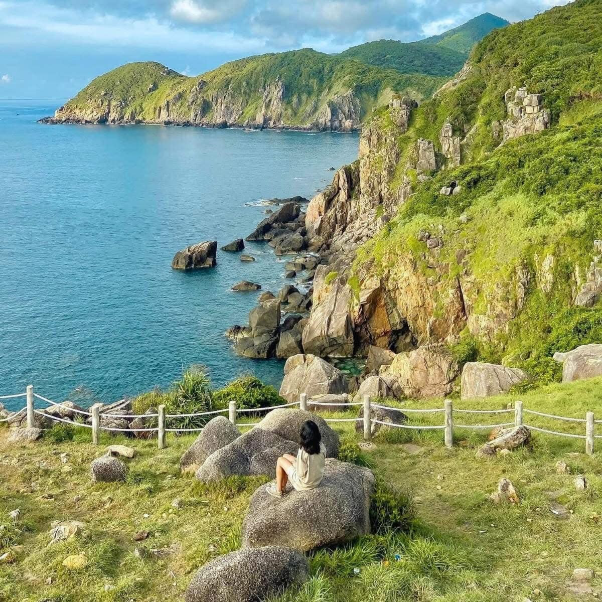 Binh minh tai Bai Mon