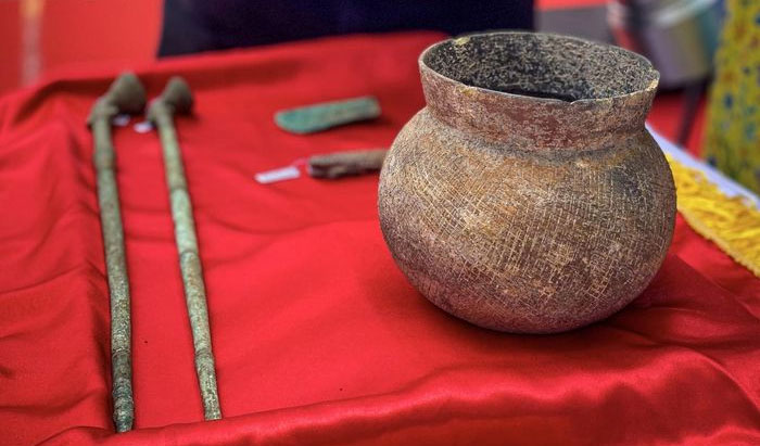  Nồi gốm được xác định niên đại thời Văn hóa Đông Sơn. 