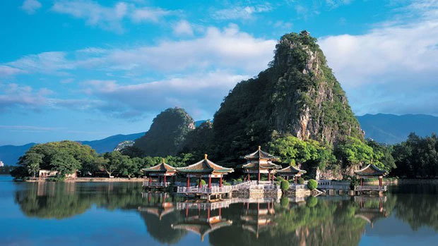 Khu thắng cảnh Đỉnh Hồ Sơn.