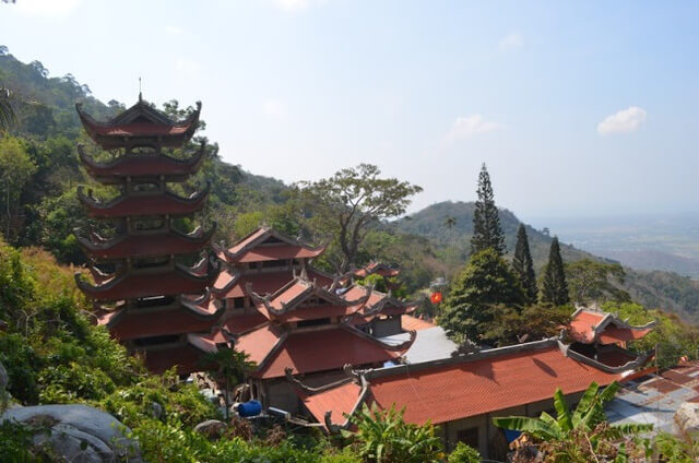 Du lịch tâm linh kết hợp nghỉ dưỡng