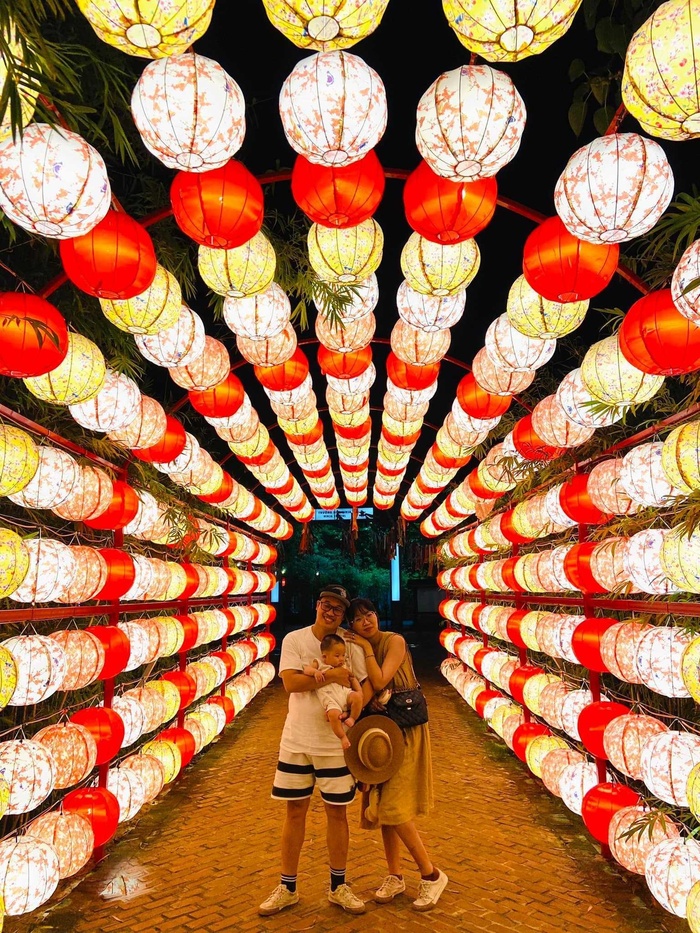 Gia đình trẻ với chuyến du lịch 14 ngày cùng con 4 tháng tuổi: 'Nghĩ là 'hành xác' thì tôi đã không cho con đi'