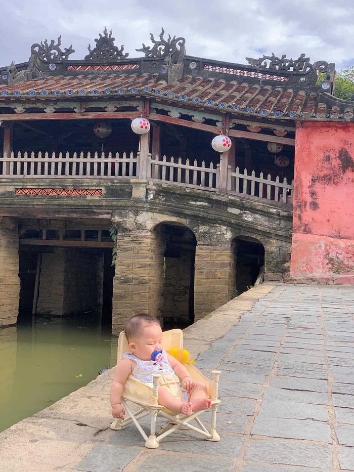 Gia đình trẻ với chuyến du lịch 14 ngày cùng con 4 tháng tuổi: 'Nghĩ là 'hành xác' thì tôi đã không cho con đi'