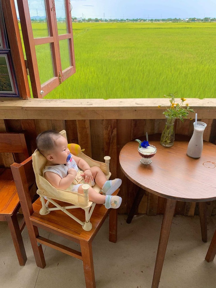 Gia đình trẻ với chuyến du lịch 14 ngày cùng con 4 tháng tuổi: 'Nghĩ là 'hành xác' thì tôi đã không cho con đi'