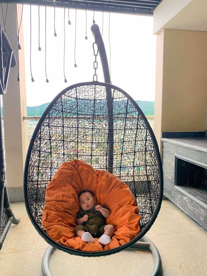 Gia đình trẻ với chuyến du lịch 14 ngày cùng con 4 tháng tuổi: 'Nghĩ là 'hành xác' thì tôi đã không cho con đi'