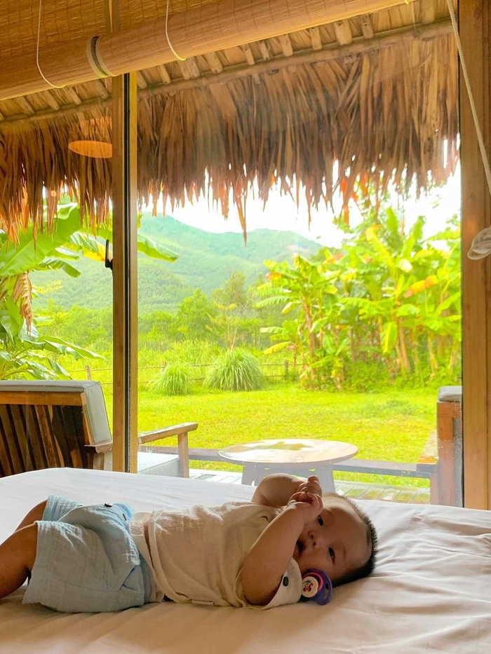 Gia đình trẻ với chuyến du lịch 14 ngày cùng con 4 tháng tuổi: 'Nghĩ là 'hành xác' thì tôi đã không cho con đi'