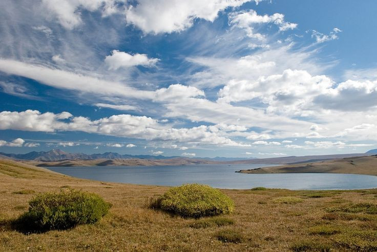  Nằm ở biên giới Mông Cổ và Nga. Lưu vực Uvs Nuur trải dài qua hai quốc gia, trở thành khu bảo tồn thiên nhiên xuyên biên giới quan trọng. Ảnh: Pinterest.