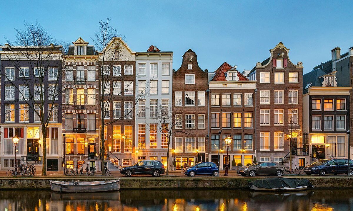 Amsterdam đánh thuế du khách qua đêm cao nhất châu Âu
