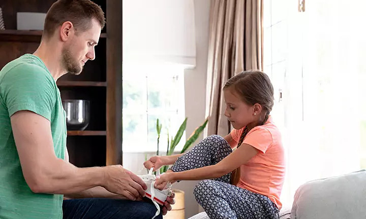 Bạn nên biết 5 điều cha mẹ không nên làm hộ con