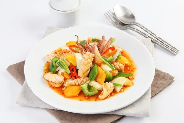 Bí Quyết Xào Mực Giòn Ngon, Không Ra Nước: Mẹo Cực Hay Từ Đầu Bếp