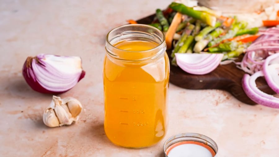 Cách đơn giản để có nước dùng ngọt thơm, trong veo