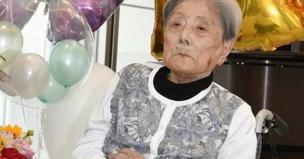 Chân dung cụ bà sống thọ nhất thế giới, tiết lộ 2 đồ ăn ưa thích