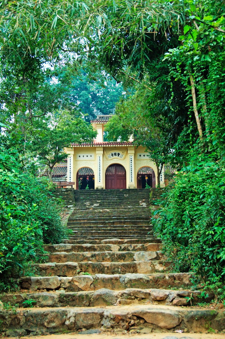 Chùa Túy Vân (Thánh Duyên Quốc tự)  