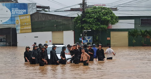 Chùm ảnh mưa ngập lịch sử ở Hà Giang