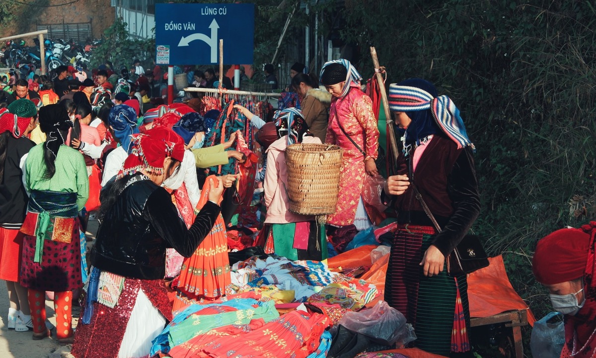 Cùng đi chợ phiên Hà Giang ngày đầu đông