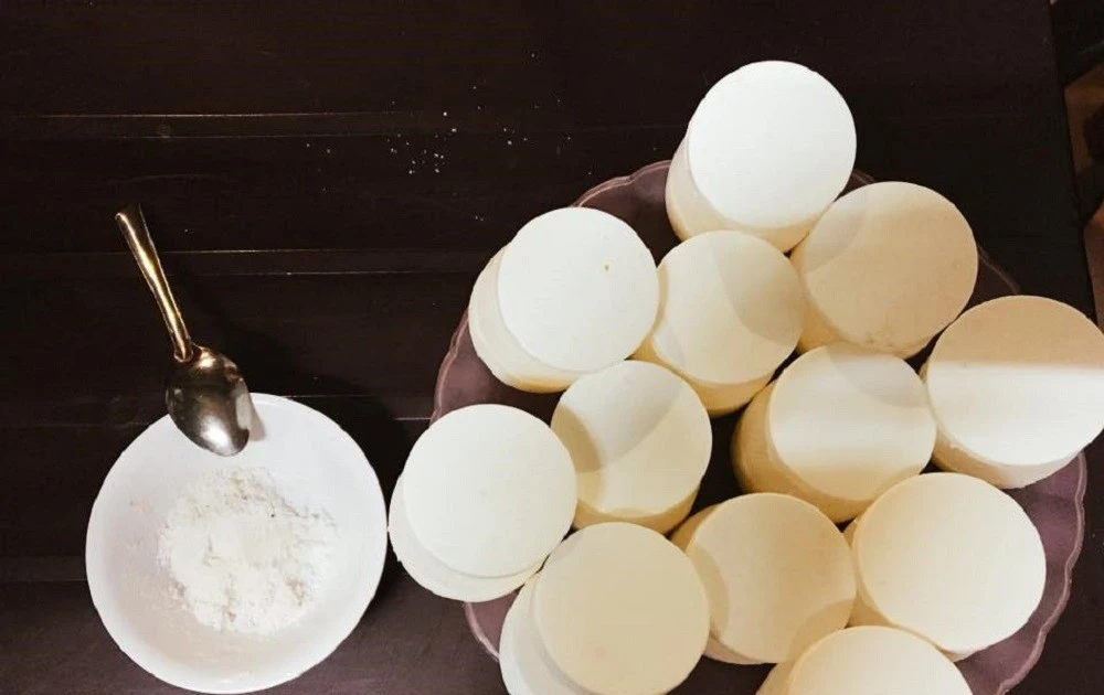 Khám Phá Yaourt Muối: Đặc Sản Đường Phố Độc Lạ Khi Du Lịch Đà Nẵng