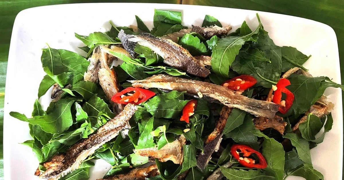 Gỏi lá sầu đâu trộn cá lóc – Đặc sản An Giang