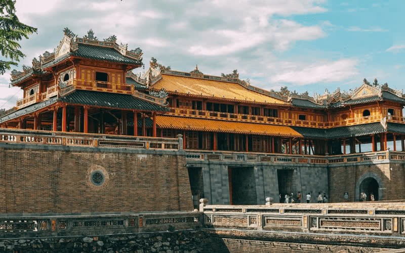 Huế công bố đường dây nóng phục vụ du khách dịp lễ 30/4