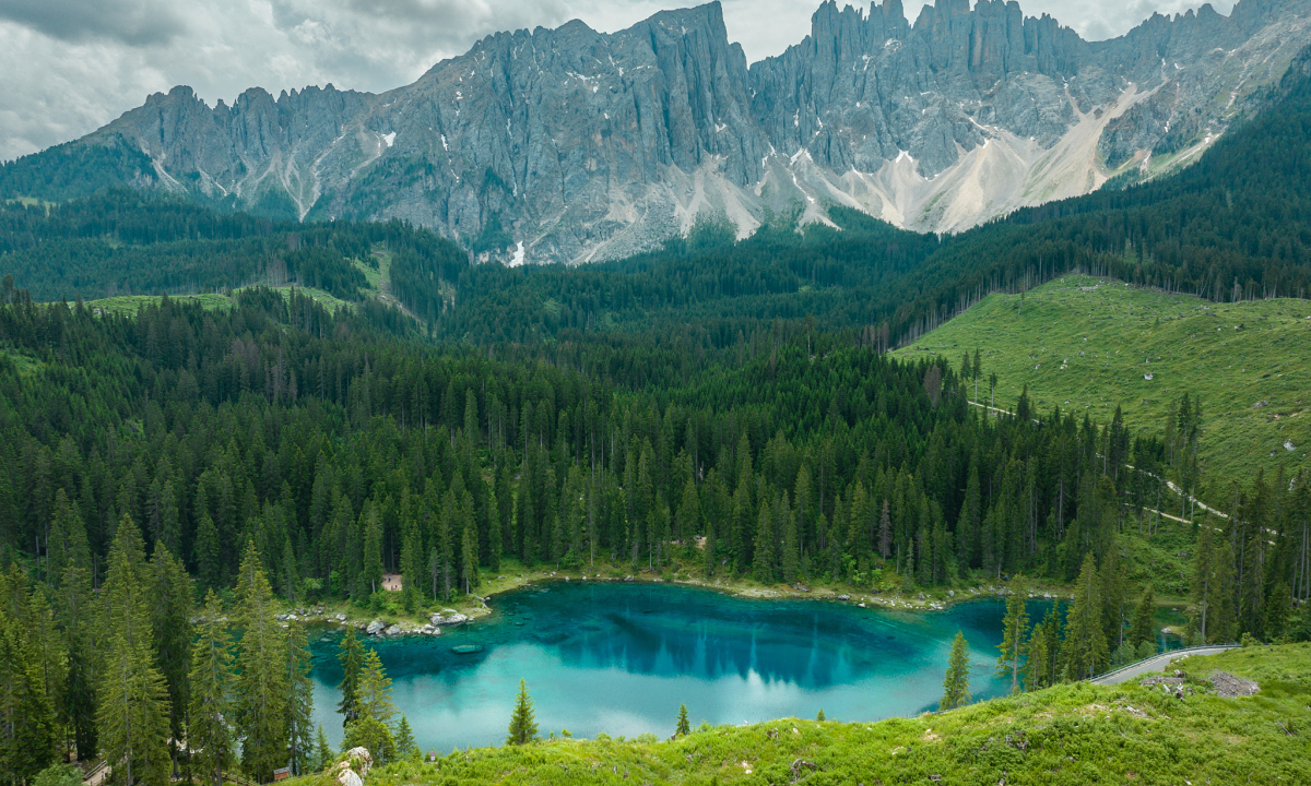 Khám phá hồ 'đẹp như một nàng tiên' bên dãy Alps