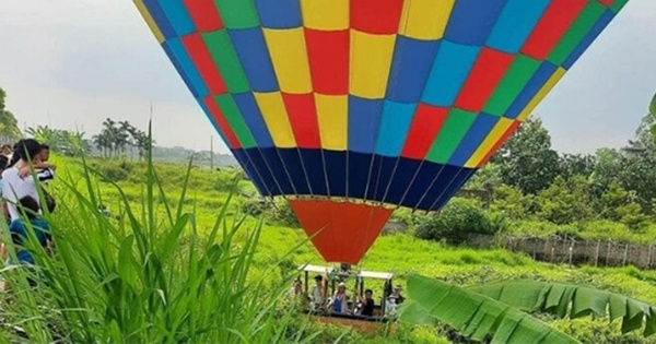 Khinh khí cầu chở 9 người bị lỗi kỹ thuật, hạ cánh khẩn ở Hà Nội