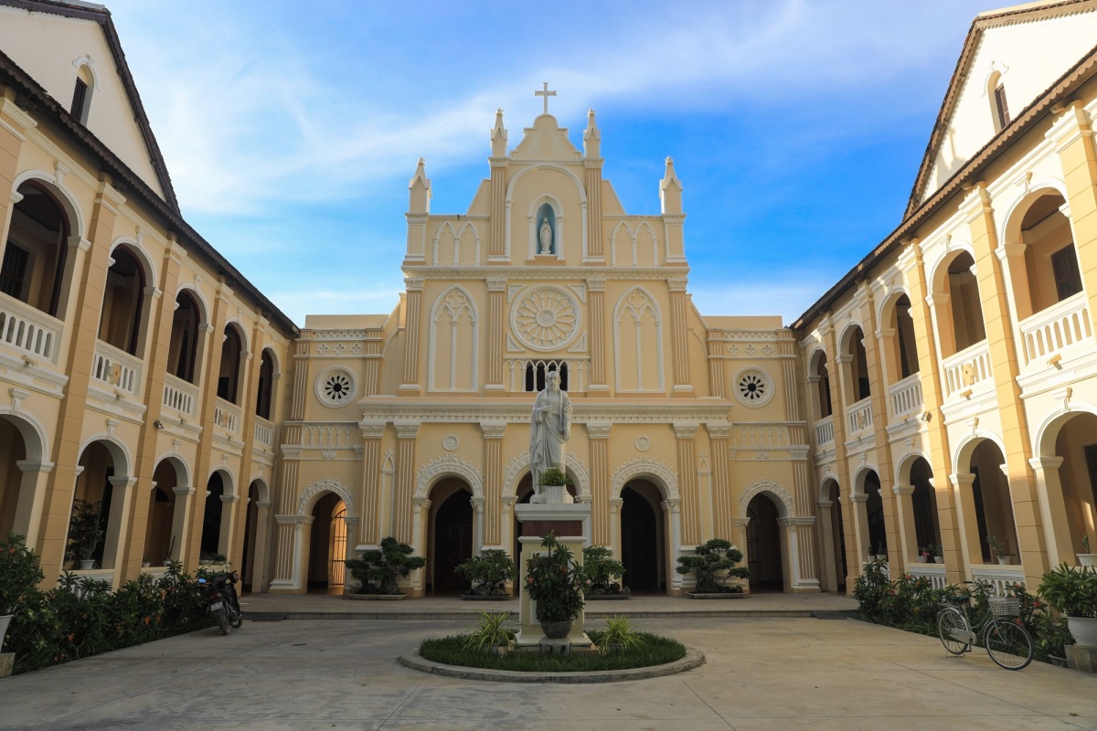 Những kiến trúc cổ giữa lòng Bình Định