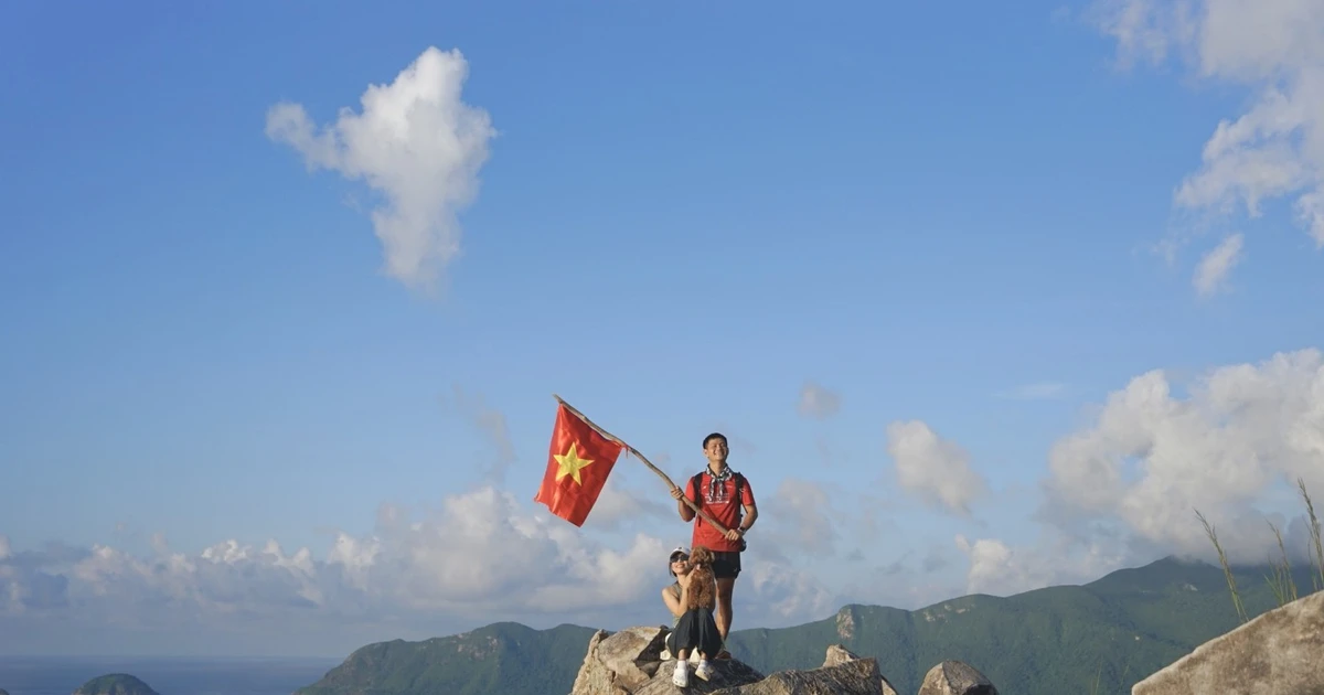 Chinh phục núi Lò Vôi Côn Đảo: Hành trình trekking săn bình minh trên biển