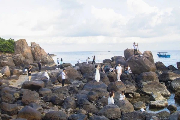 Lưu ý khi khám phá ghềnh đá tại bán đảo Sơn Trà đẻ an toàn nhất