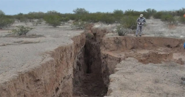 Mỹ hút nhiều nước ngầm đến mức làm nứt mặt đất