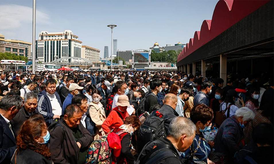 Người Trung Quốc đi du lịch dịp 1/5 cao hơn trước dịch