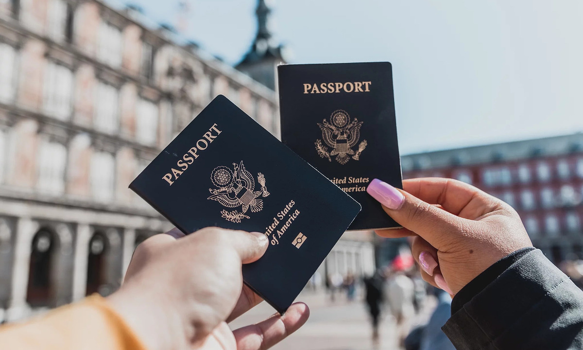 Những thứ không nên đăng lên mạng xã hội khi đi du lịch 