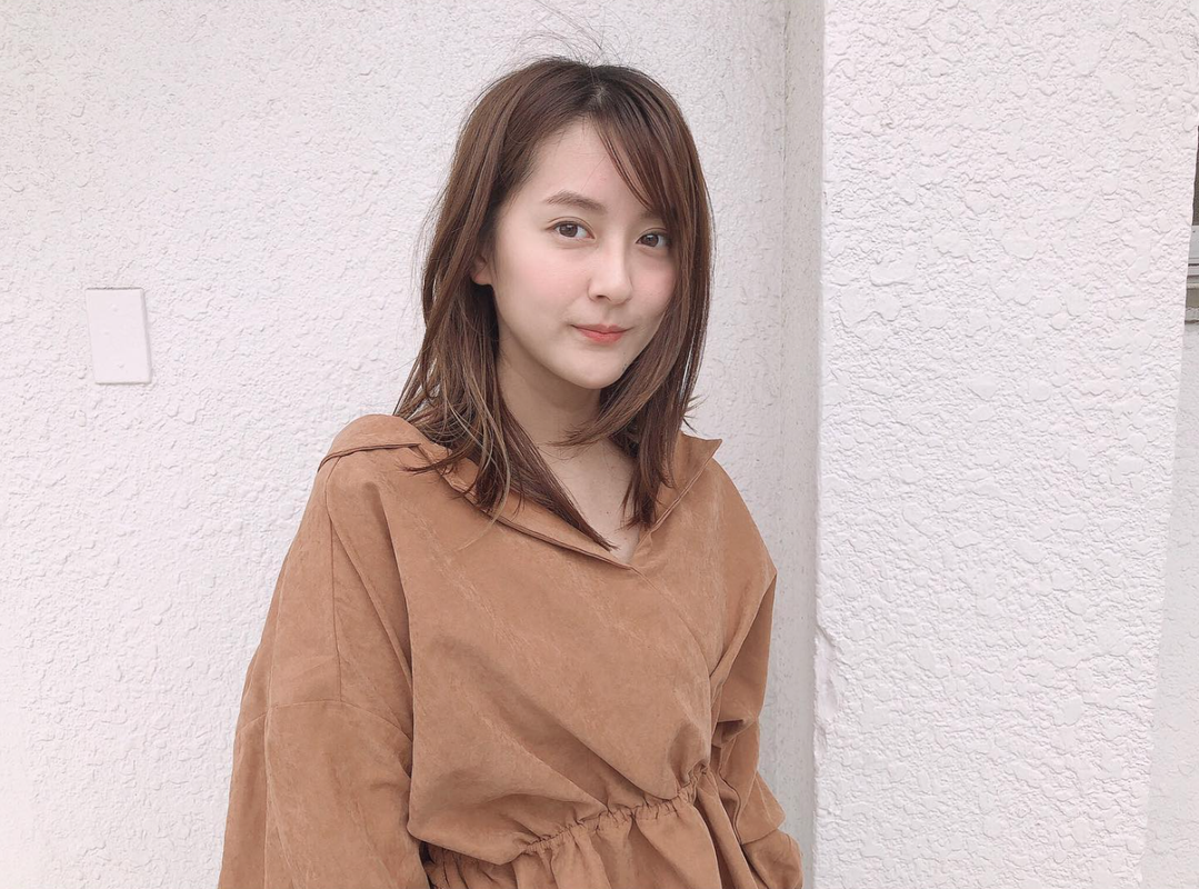 Nữ tài xế xinh đẹp Ikuta Kana ở Nhật Bản