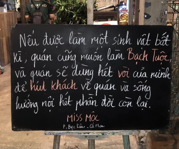 Quán cà phê miền Tây gây sốt với bảng thông báo siêu lầy