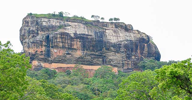 Tham quan cận cảnh pháo đài sư tử cao gần 200m ở Sri Lanka