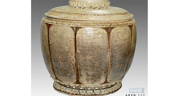 Tím thấy bình gốm hoa nâu - bảo vật Phật giáo thời Lý