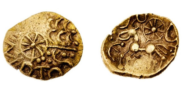 Tìm thấy đồng tiền vàng quý hiếm 2.100 tuổi ở Anh