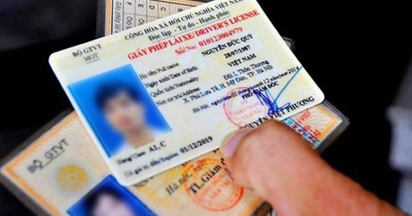 Từ ngày 1/1/2025, tài xế bị trừ điểm giấy phép lái xe như thế nào?