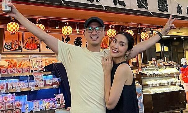 Vợ chồng Tăng Thanh Hà ăn foodtour khắp Osaka