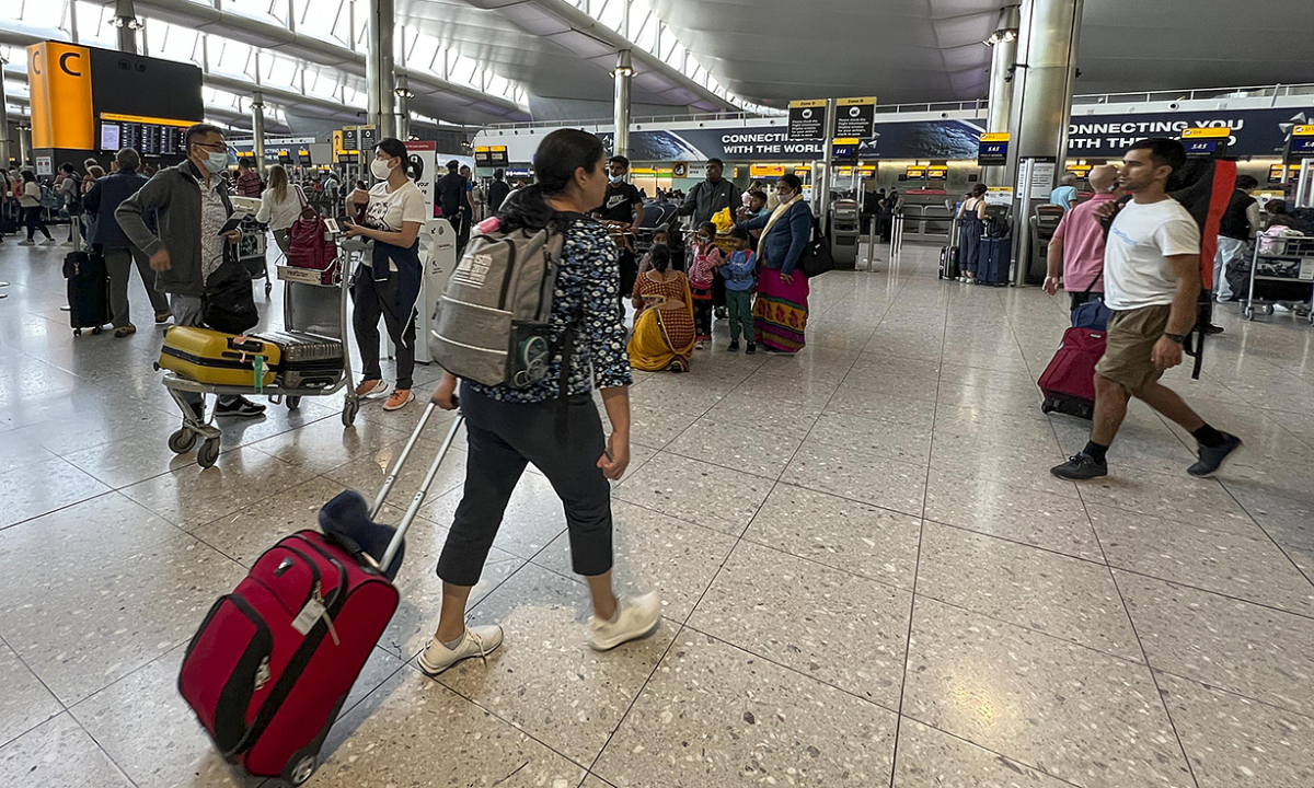 kinh nghiệm: Ưu nhược điểm giữa bay thẳng và transit