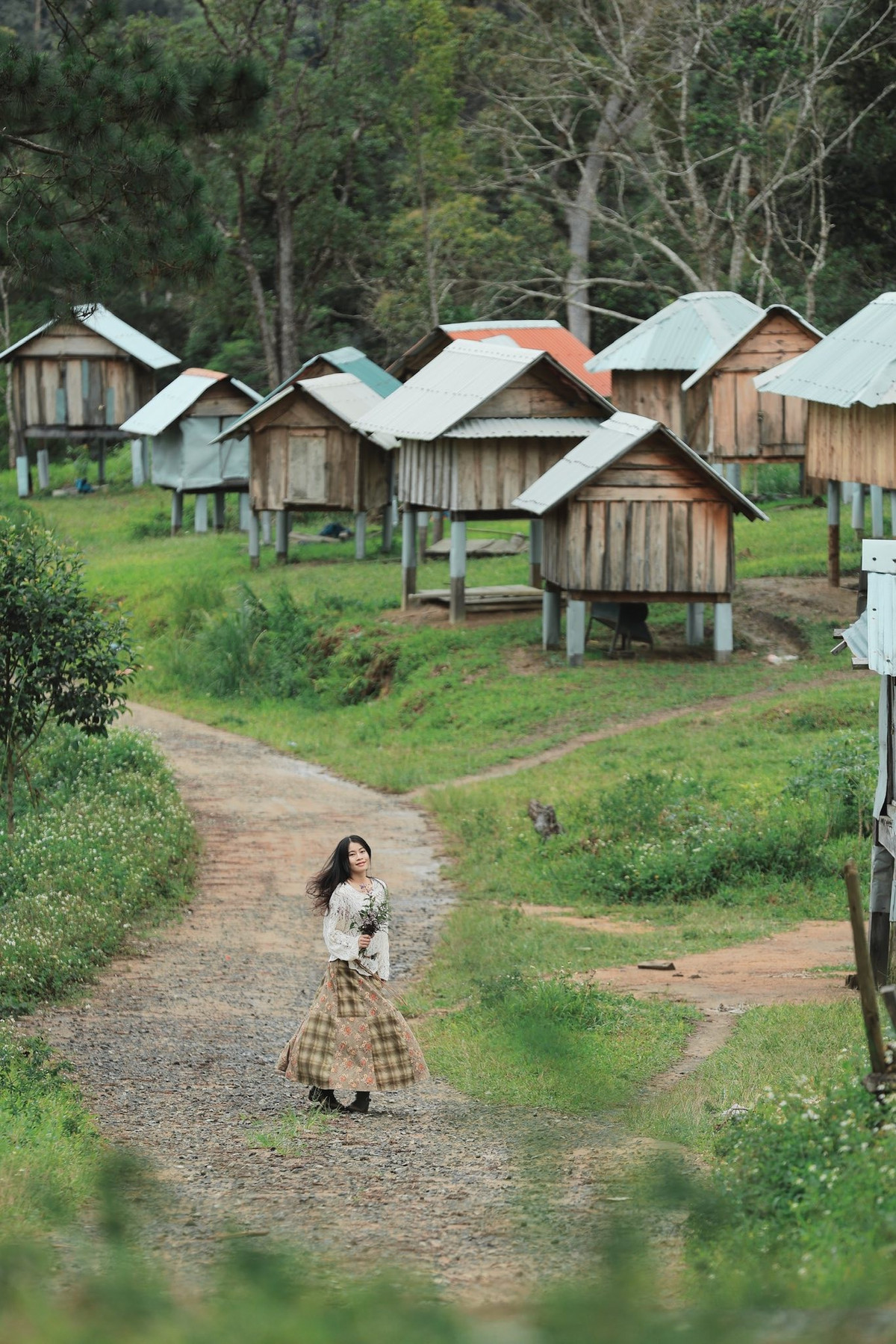 Hành trình khám phá Măng Đen đưa bạn đến làng Kon Tu Ma bình yên