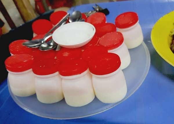 Giới trẻ đặc biệt yêu thích yaourt muối Đà Nẵng