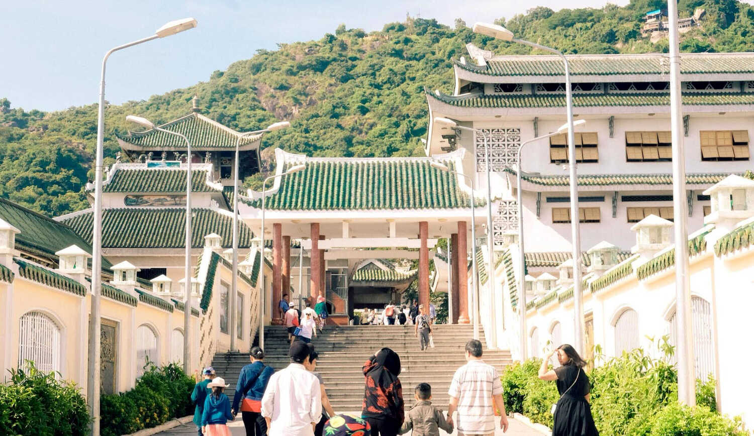 Miếu Bà Chúa Xứ Núi Sam Châu Đốc, điểm đến tâm linh trứ danh Nam Bộ 2