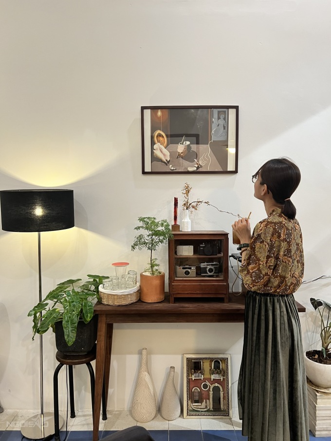 Quán cà phê núp chung cư yên bình ở Sài Gòn - 8