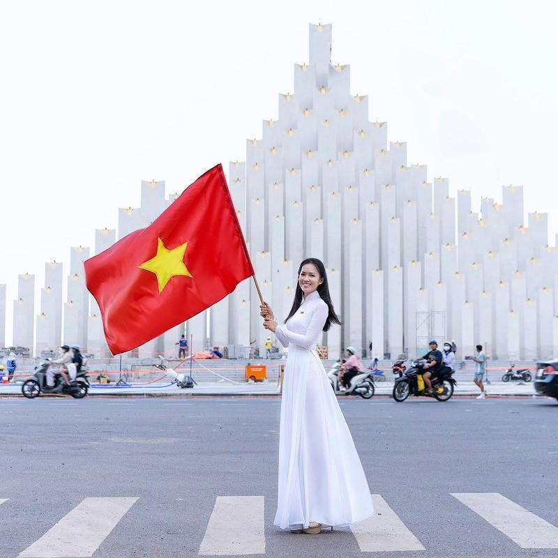 Tháp Tam Thắng trở thành điểm check-in 